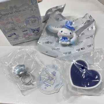 산리오 캐릭터 피규어 세트