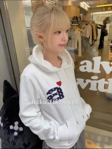 AEAE DOT LETTER FLEECE 화이트 플리스 후드티 하트