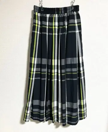 어반 리서치 서니 레이블 썸머 체크 턱 스커트 블랙