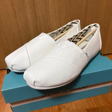 TOMS 화이트 슬립온 Alpargata 로퍼 플랫