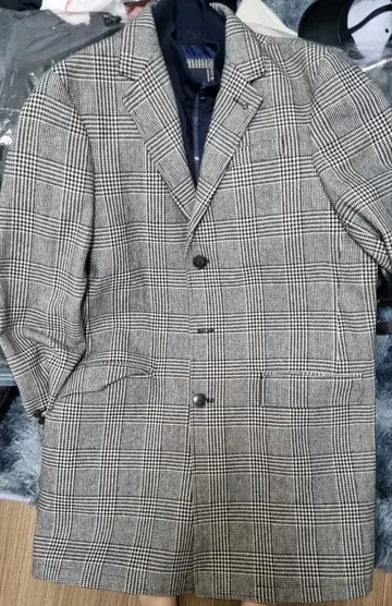 타미힐피거 체크 무늬 롱 코트