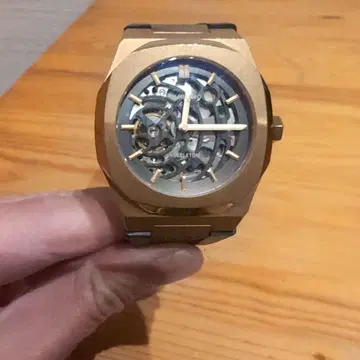 D1 Milano 스켈레톤 자동 와인딩 손목시계