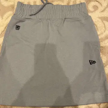 SNIDEL 뉴에라 콜라보 맨투맨 스커트 블루 택 포함 미사용 새상품 S