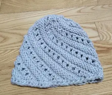 사선 무늬가 멋진 니트 모자 머리 둘레 52~59cm 정도