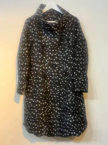 HANA HANA 벌룬 코트 물방울 패턴 블랙 입체