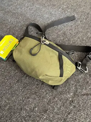 [ 새상품 ] PAAGOWORKS 퍼고웍스 SWITCH M 모스그린