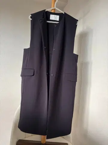 Ballsey tomorrow land 다크 네이비 슬리브리스 베스트