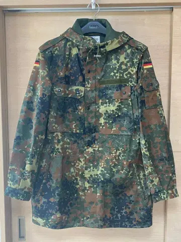 새상품급: 카모 패턴 독일 국기 후드티 자켓 M~L 상당