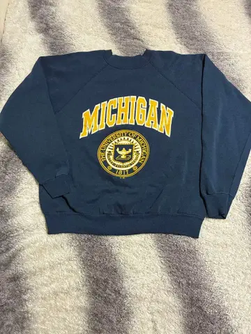 MICHIGAN 대학 로고 80s 칼리지 맨투맨