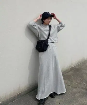 Ameri Vintage GLOSSY SWEAT SET UP DRESS