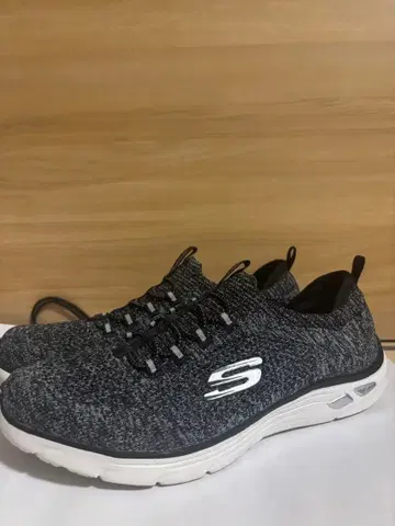 Skechers 스니커즈