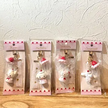 산리오 딸기 휘핑 케이크 키링