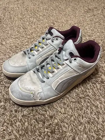 PUMA 그레이 가죽 스니커즈 27.5