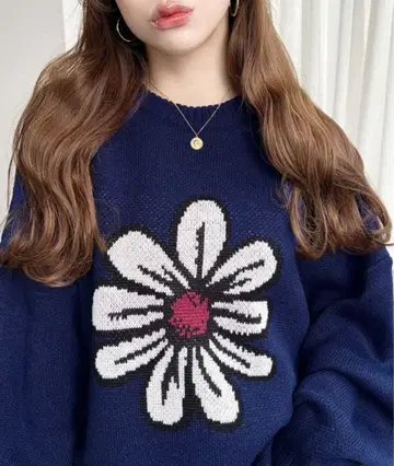 네이비 꽃무늬 긴팔 니트 L 사이즈