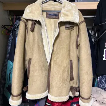 무스탕풍 베이지 자켓 L 사이즈