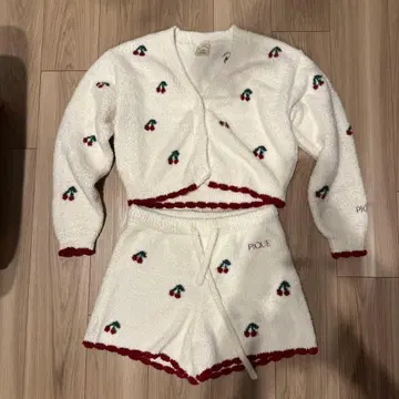 PIQUE 체리 패턴 룸웨어 셋업