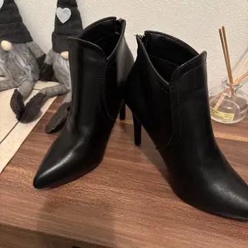 블랙 스틸레토 부티