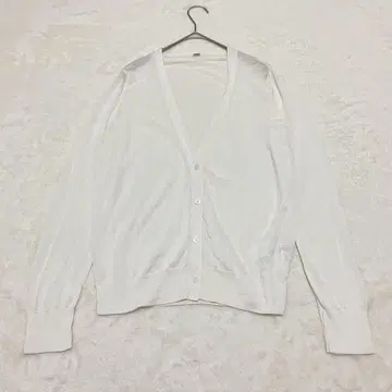 유니클로 라이트 V넥 가디건 (XL) 비침 UV 컷 빅사이즈