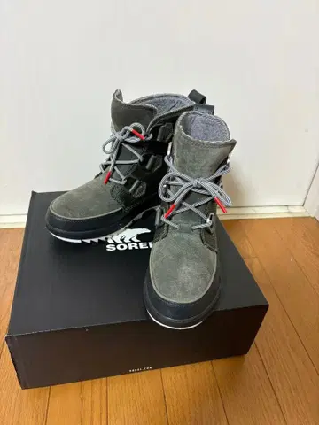 SOREL 방수 스웨이드 부츠 그레이