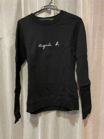 여성용 agnis b. 블랙 긴팔 트레이닝복