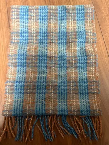 파란색과 브라운 머플러