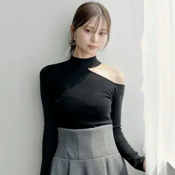 SNIDEL 원숄 하이넥 니트 풀오버