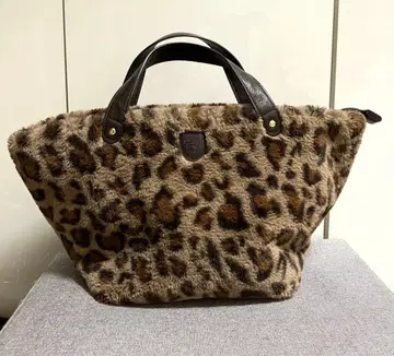 맥그리거 레오파드 무늬 퍼 토트백 미사용