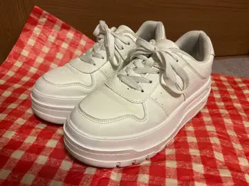 통굽 화이트 스니커즈 L