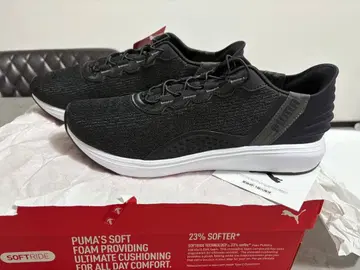 푸마 소프트라이드 블랙 스니커즈