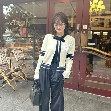 새상품 Bibiy. 비비 B. 가디건 니트 팝업 한정판 컬러