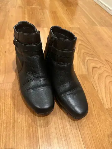 천연 가죽 블랙 숏부츠 22.5