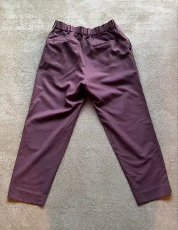 markaware 테이퍼드 슬랙스 브라운