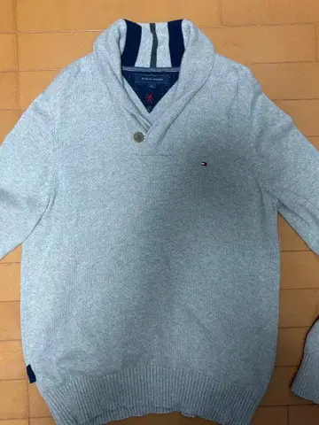 타미힐피거 그레이 니트 스웨터