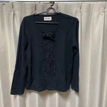 PINK HOUSE 블랙 프릴 긴팔 상의