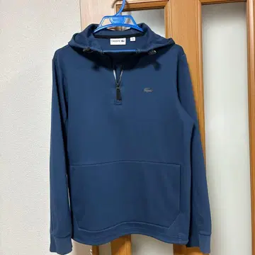 Lacoste 네이비 후드 부착 후드티