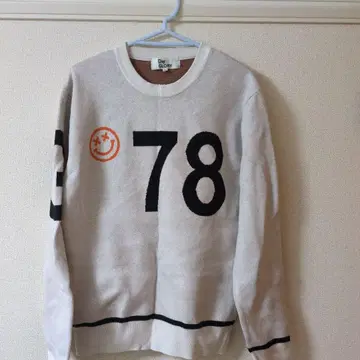 DayGLORY 078 스마일 스웨터