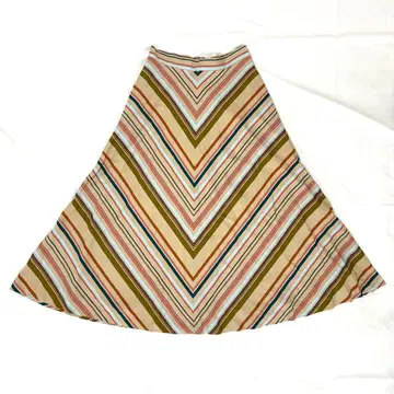 새상품급 스트라이프 플레어 스커트 롱 베이지 맥시 allureville