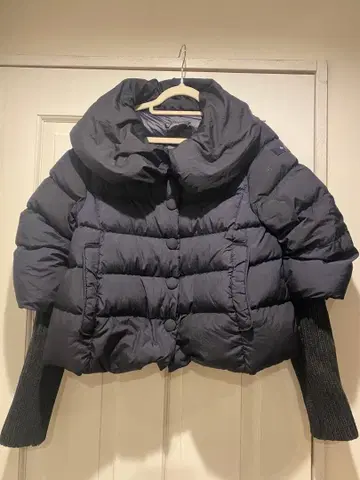 TATRAS 네이비 후드 부착 다운 자켓