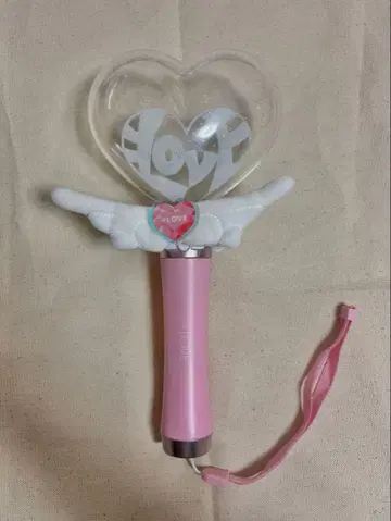 =LOVE 이코라브 하트형 응원봉 2025