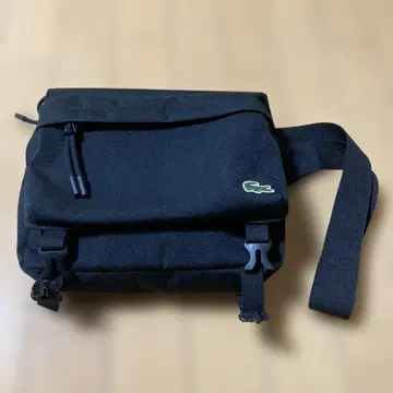 Lacoste 블랙 바디 백