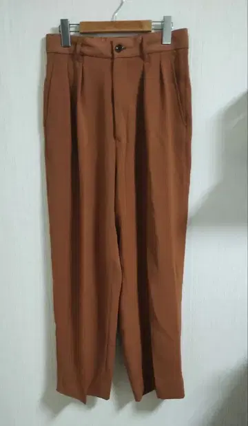 사이즈 2 브라운 플리츠 팬츠