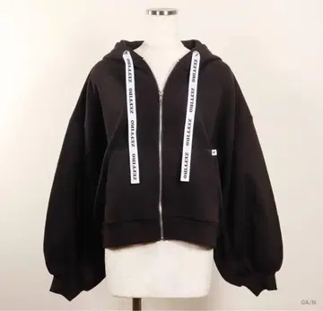 니지산지 Elegant Mode Type 후드티 와타라이 히바리