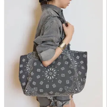 MUSE de Deuxieme Classe SITA PARANTICA