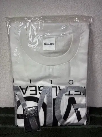 METAL GEAR 화이트 T셔츠 도그태그 포함