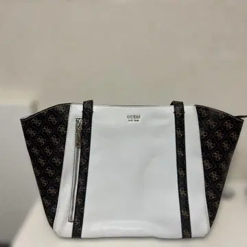 GUESS 토트백 화이트/블랙