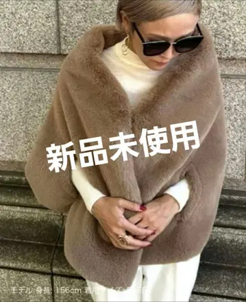 이번 시즌 JENNE 리치 볼륨 퍼 케이프 베이지 프로필 필독 미사용