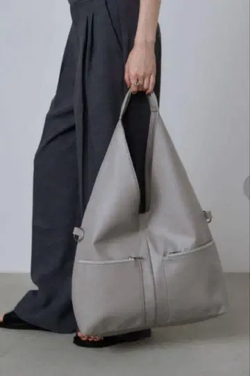 [ un/neu ] 2WAY 아웃포켓 트라이앵글 백