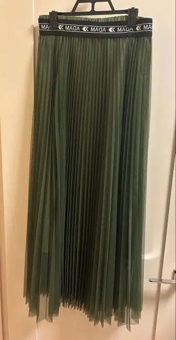 올리브색 플리츠 스커트 롱