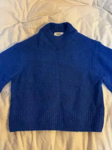 COS 파랑 니트