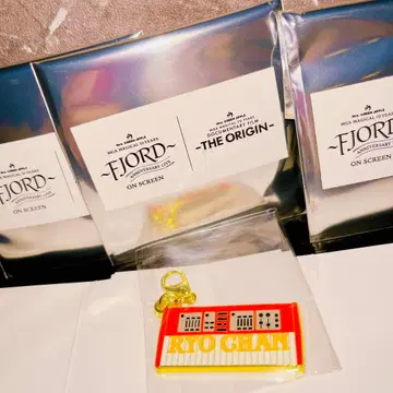 미세스 영화 굿즈 랜덤 메탈 참 C 후지사와 료카 키보드